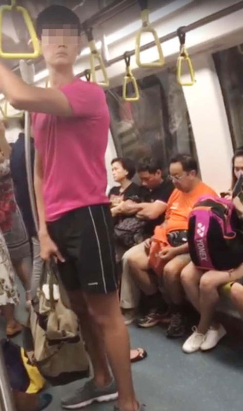  新民小學體育老師被指搭地鐵時，偷拍女郎的裙底。（檔案照） 