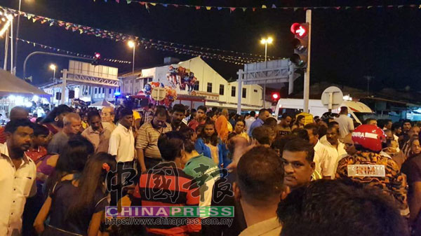 案發時,興都廟正舉行大寶森節最后一晚的慶典活動,現場有數千名信徒及公眾。