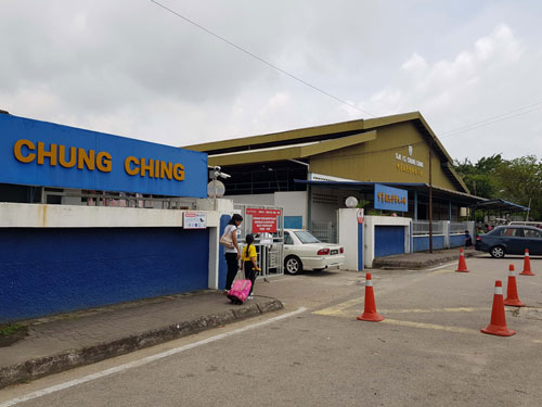 自爆發擄童匪闖入校園企圖拐帶小六女生后,中菁華小議決落實“家長限時入校”措施!