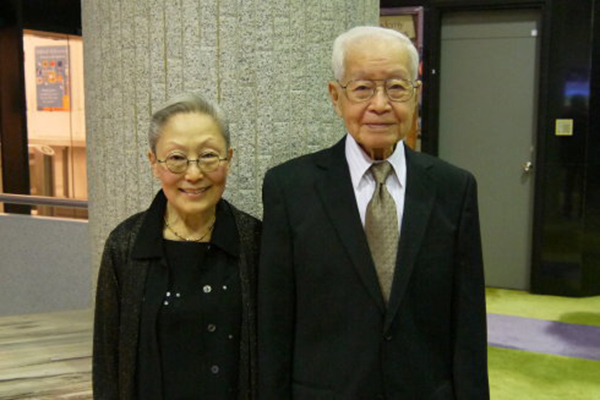 劉以鬯(右)生前與夫人羅佩雲的合照。