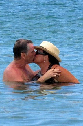 皮雅斯和姬莉在2013年被拍到在海中接吻，就像是熱戀中的情侶一樣