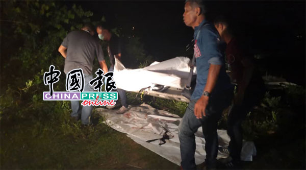 警方科学鉴证组为浮尸进行初步检验后,将尸体送往医院太平间。