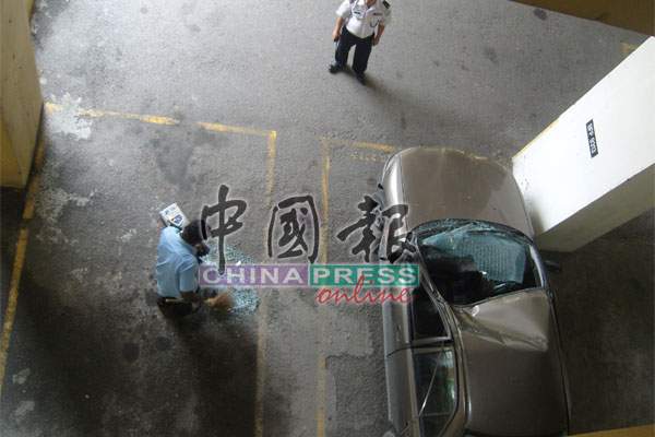 江枻丰从蕉赖某公寓14楼,跳楼自杀。