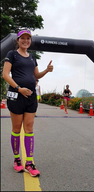 妊娠7个月的徐依文成功“带球”完成10公里马拉松。（取自Yvonne Elizabeth Chee面子书）