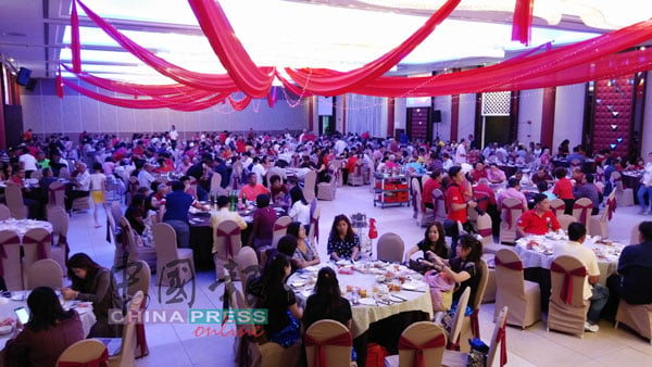 马来西亚龙氏公会成功筵开逾60席，欢庆成立3周年纪念。