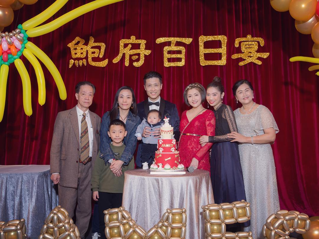 李悅彤在孩子百日宴上展露幸福人妻笑容。