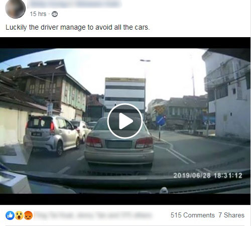 民众在面子书上分享行车记录器所摄下事发经过的视频。