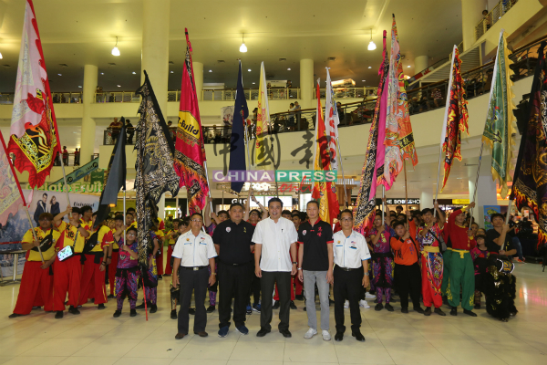 第7届皇冠百利高峰杯全国传统南狮锦标赛，多达20支来自全国的队伍参与。 