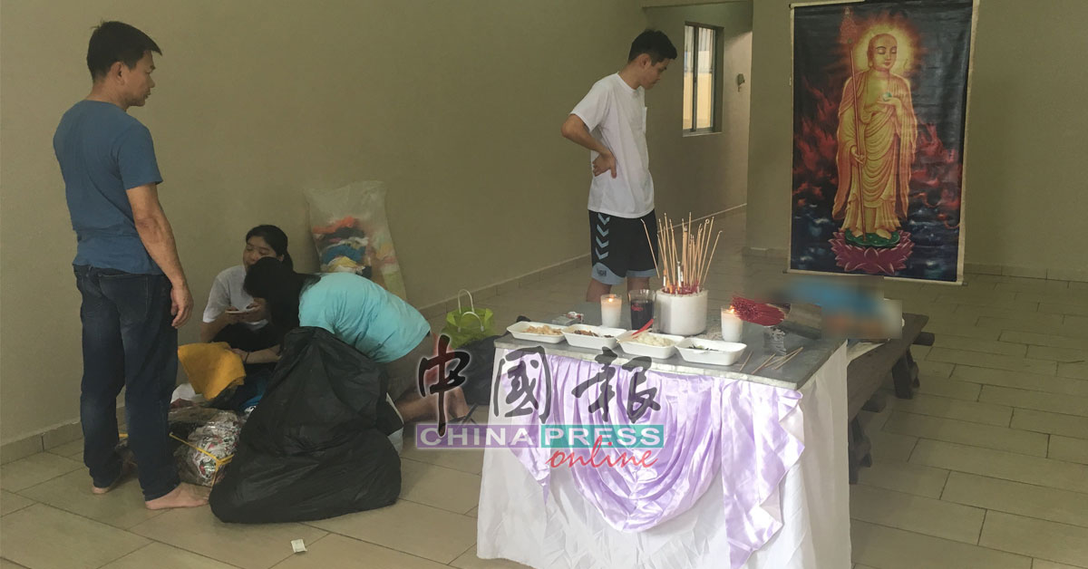 杨汶贤家属最终决定在双溪大年移风卫生所设灵。