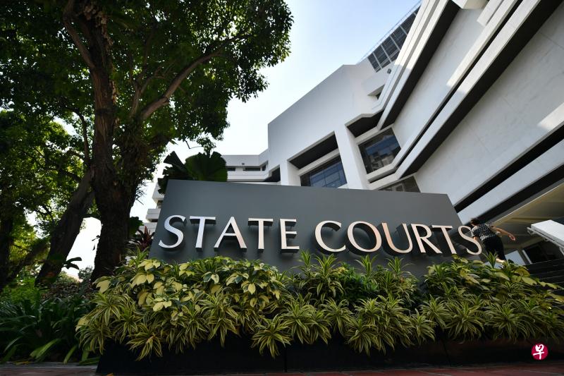 遇害两岁半女童的亲生父母今早在新加坡国家法院面控。（档案照）