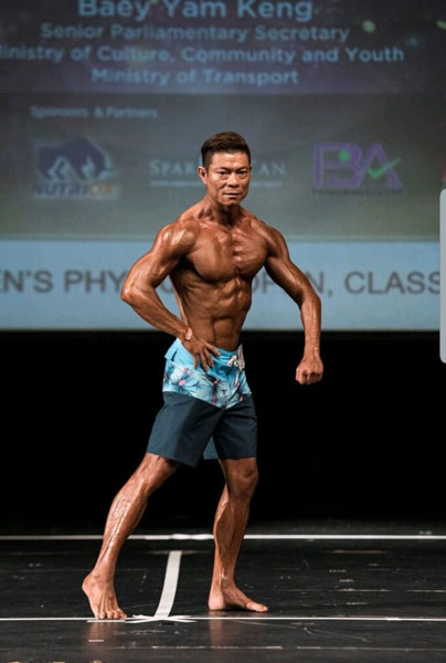 林国文从患病到现在已练就一身肌肉，他在今年的“健美钢铁人”男子40岁以上的赛事中夺得第二名。（受访者提供）