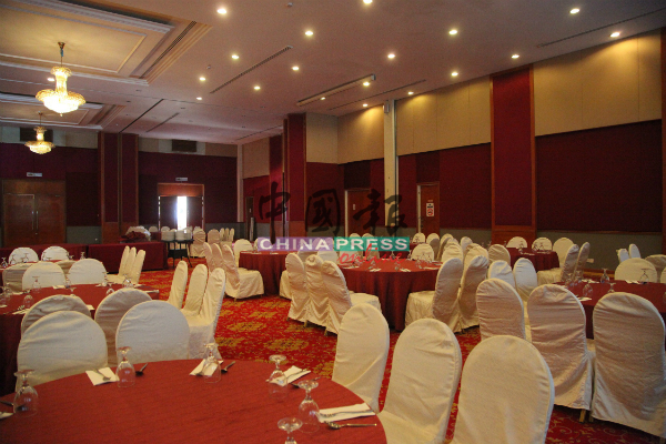 范围广阔的宴会厅，是私企或组织办活动的好地方。