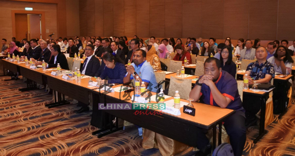 出席马来西亚房地产发展商会会员日及外展计划活动的来宾。