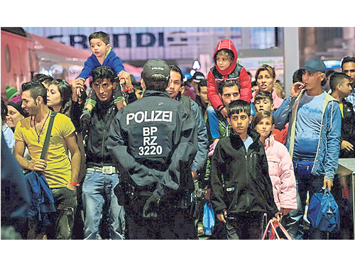 大批難民抵達德國慕尼黑的火車站。（檔案照）
