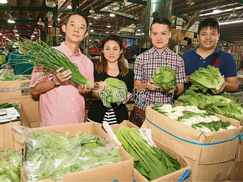 “蔬菜達人”，陳志華（左起）、李美芳、葉偉任、劉國賢。（李玉珍攝）