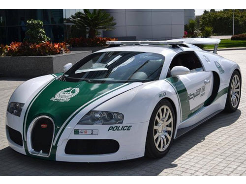 迪拜警車隊中的布加迪威龍。（CNN） 　