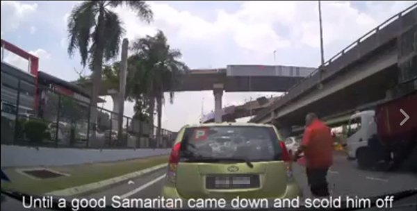 一名熱心公眾不滿路霸的野蠻動作導致交通阻塞,上前勸阻。