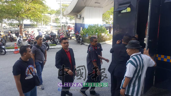 20171007fb55a-noresize