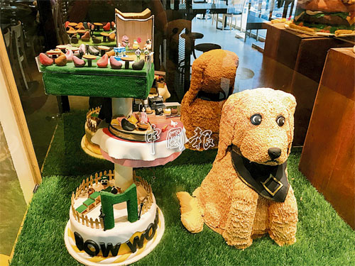 特別製作的3D寵物蛋糕模型擺設，可愛又精緻，為店內增添一道亮麗風景線。