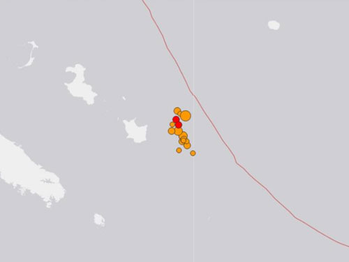 新喀里多尼亞島一天之內發生多次地震，規模最大為7.0。（圖取自USGS網站 earthquake.usgs.gov，一個圓圈代表一次地震） 