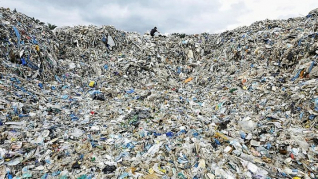 网络流传的图照及新闻形容怡保沦为塑胶废料回收场并不属实。
