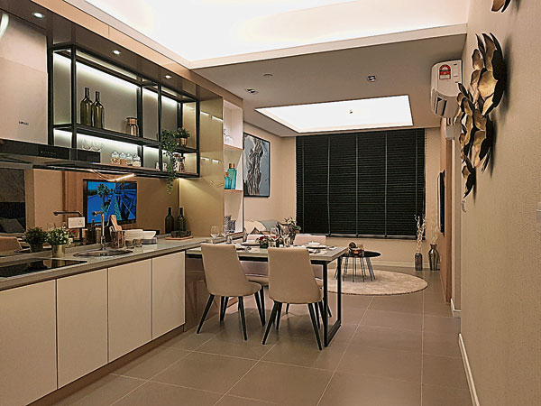 無論是大家庭或小家庭，Aster Residence善用空間的精緻室內設計，讓你與家人體驗到超凡舒適的家居生活。 