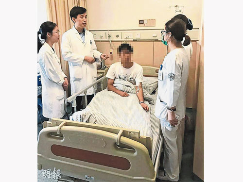  杭州一間公司38名新員工參加拓展訓練僅兩天，11個人便患上橫紋肌溶解綜合症，要入院治療。