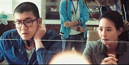 张钧宁（右）曾和林哲乐合作微电影《一条没有变成蓝色的鱼》。