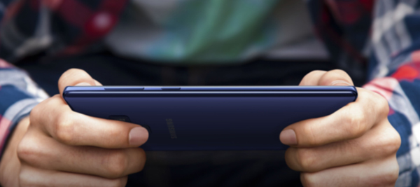 最新采用海洋蓝机身的Samsung Galaxy Note9，给予人的感觉浪漫高贵，充满时尚前卫气息。
