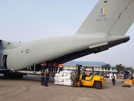 苏拉威西岛受重创 大马空军送资源