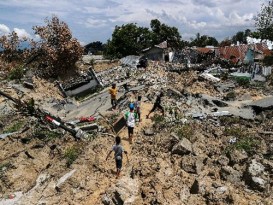 印尼灾后挖出遗体增 考虑将部分灾区列墓葬区