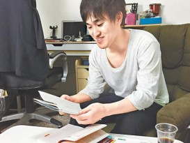 日本青年靠自修 学会中英韩等10种语言