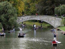 《再别康桥》美景被淹没 剑桥拟出招限制中国游客