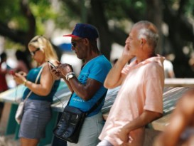 古巴开通行动网络 手机终于可行动上网