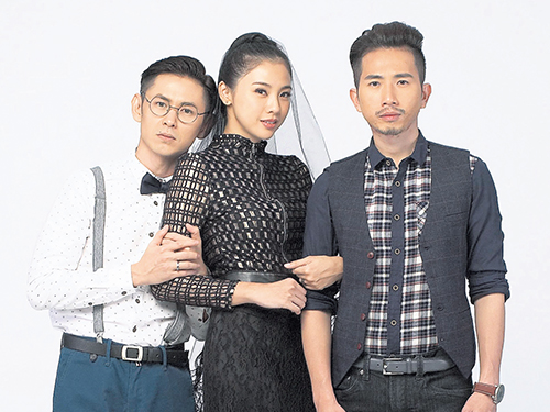 叶朝明(右)与蔡佩璇(中)入围喜剧男女主角奖项。