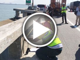 ◤休旅车被撞下海◢ 警方与MIROS调查员 实地勘察车祸现场