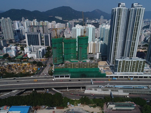 香港新鸿基地产发展有限公司（新地）于2017年10月以50.6亿元投得长沙湾酒店地，计划建975间客房。