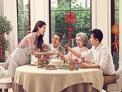 今年春节与家人吃团圆饭，怎能少了8款精美的“福旺可乐罐”，不仅能为餐桌增添色彩，还能为家人亲友送上祝福。