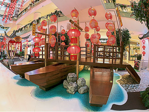 双威太子广场以潮州广济桥为主要设计，让民众体验潮州文化的特色。