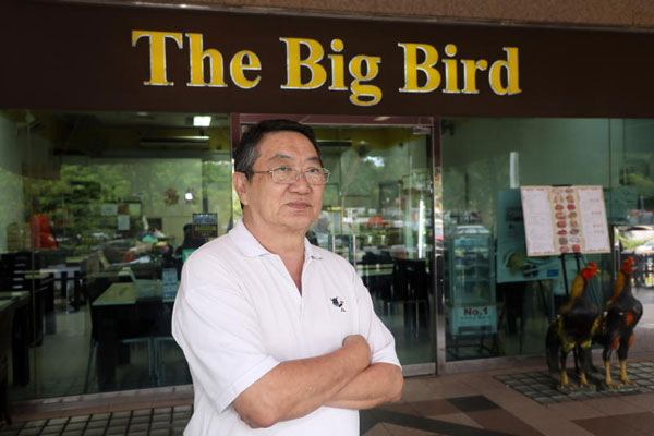 老板陈祝良说，下个月将结束鸡饭店的营业。