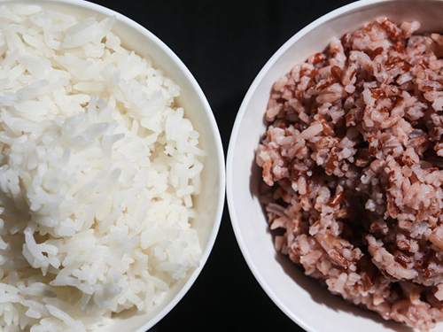 米饭取代白饭可降低患糖尿病风险。（档案照）