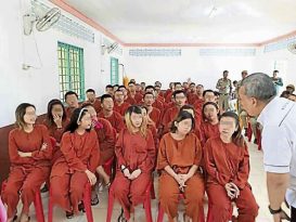 政府要求柬埔寨 释放47名青年