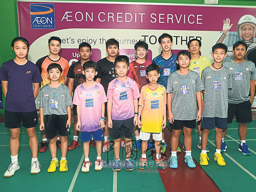 何克望创办的安邦再也羽球俱乐部成功栽培一些羽坛人才进入国家队和体育学校。
