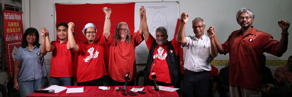 社会主义党公布补选候选人，聂阿兹斯（左2）将代表该党出征，左3起是希山、阿鲁及古玛。