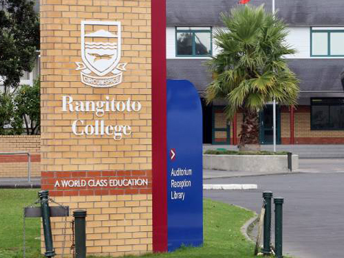 纽西兰中学Rangitoto College表示，该校今年有约10%名中国学生取消了报名。（互联网）
