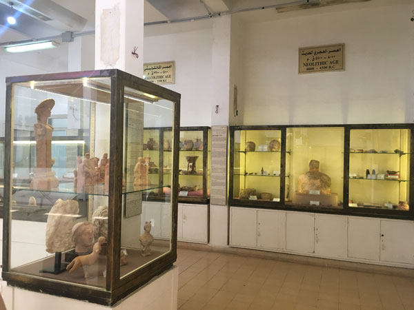 考古博物馆里的很多文物都放在外面，或者在玻璃橱窗内，保护妥当之余，也让人近距离欣赏。