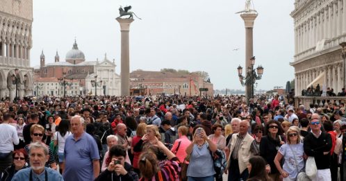 威尼斯一日游 观光客需缴入城税