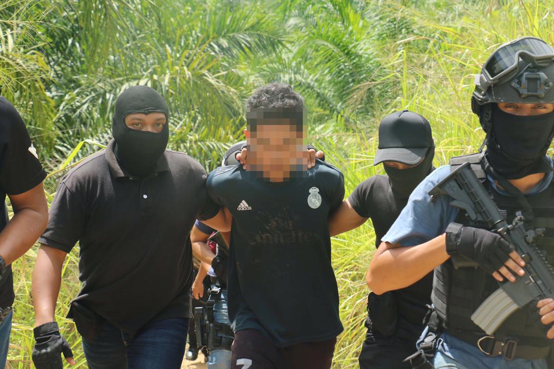 警方在隆吉沙3地，逮捕3名效忠“伊斯兰国”（IS）首领阿布峇卡的恐怖分子。 