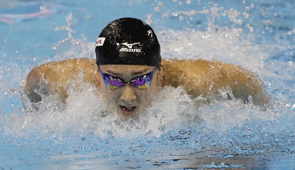 这是池江璃花子在2016年世短池赛100公尺蝶泳的英姿。（美联社）