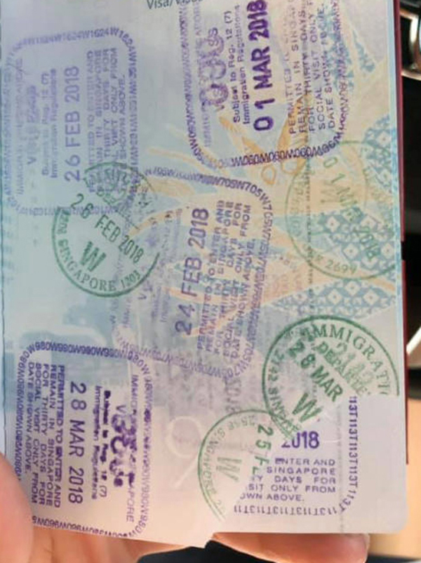 雅雅因护照一角被撕毁而无法入境。（取自面子书）